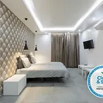 Luxury 47 فيلة