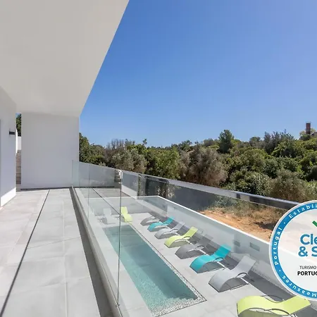Villa Luxury 47 *