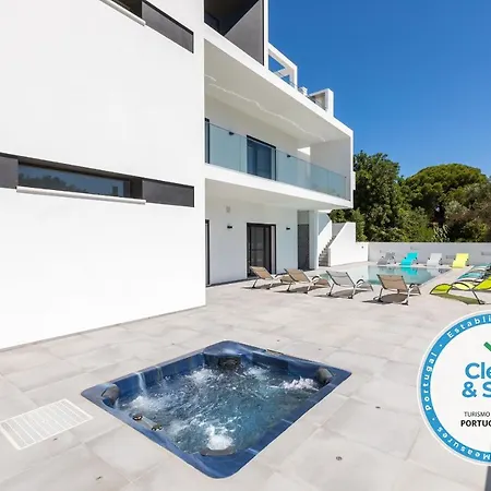 Luxury 47 * Albufeira